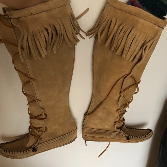 Suede Minnetonka Lace Up Tall Fringe Boot - Picture 2 of 5